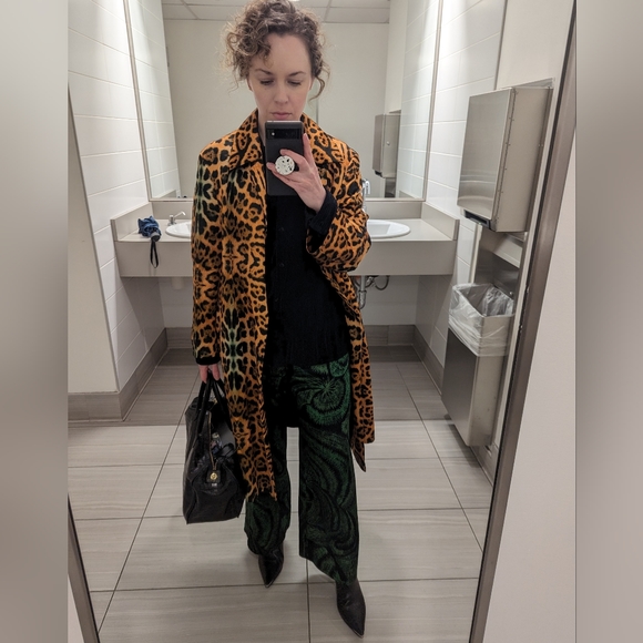 Meet your Posher, Andrea - Picture 1 of 4